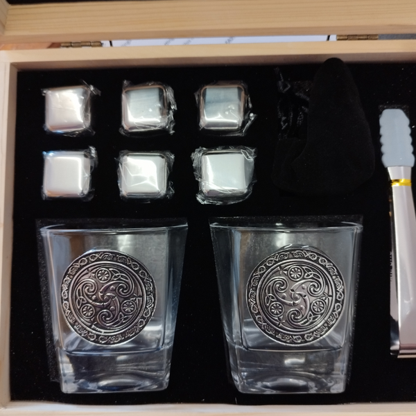 Beautiful square glass with Pewter embellishement in celtic Triskel motif - 6 reusable ice cubes and a thong
