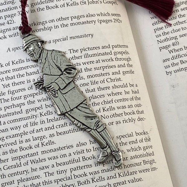 REPLICA OF GEORGE BERNARD SHAW AS A BOOK MARK WITH PURPLE TOSSEL. MADE OF PEWTER METAL IN SILVER FINISH.  Hand made in RELAND.