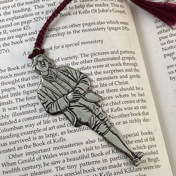 Oscar Wilde bookmark. A maroon tassel attached. MADE OF PEWTER METAL IN SILVER FINISH . Handmade in Ireland.