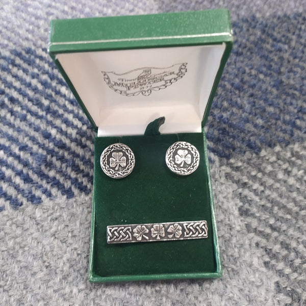 Mullingar Pewter Shamrock tie pin and cufflink set in a green Mullingar Pewter Presentation box