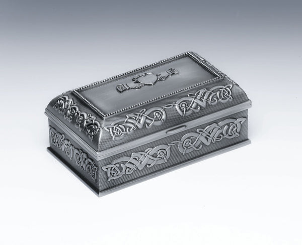 tHIS 5" JEWELRY BOX IS SURROUNDED WITH CELTIC DESIGN ON THE LID AND BOX. THE LID HAS THE CLADDAGH SYMBOL ON THE TOP AND  HAS ROOM FOR ENGRAVING. THE BOX IS POLISHED TO A P-EWTER SILVERWARE FINISH WITH A CONTRASTING DARKER BACKGROUND. GREAT AS A BRIDES MAID GIFT FOR ANY WEDDING PARTY. 