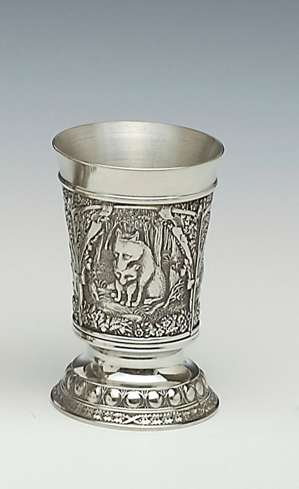 Fox shot measure with 1 fluid oz capacity and standing 2" tall.Graet measure for any household. Handmade in Ireland by Mullingar Pewter.
